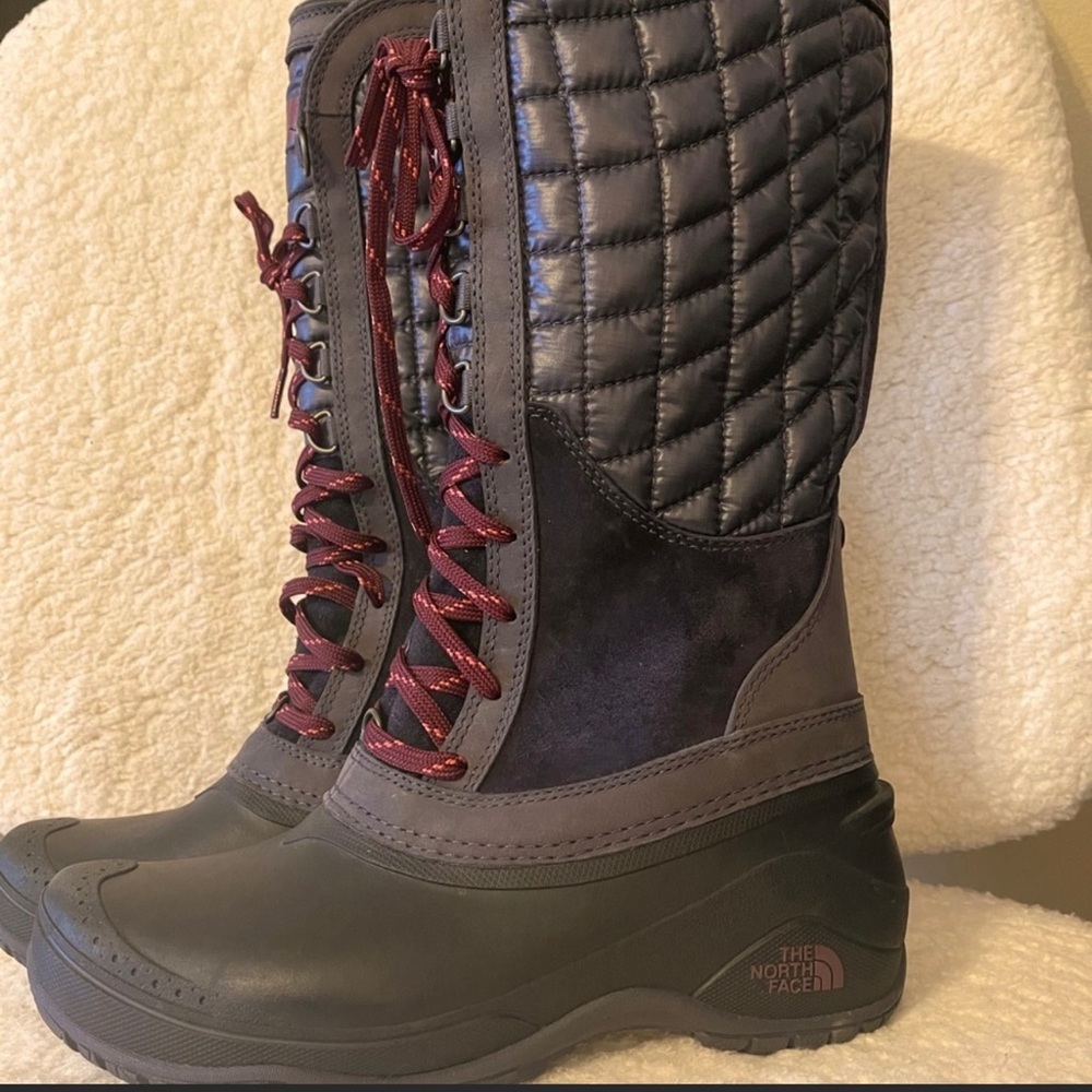 The North Face winter boots - Picture 5 of 6